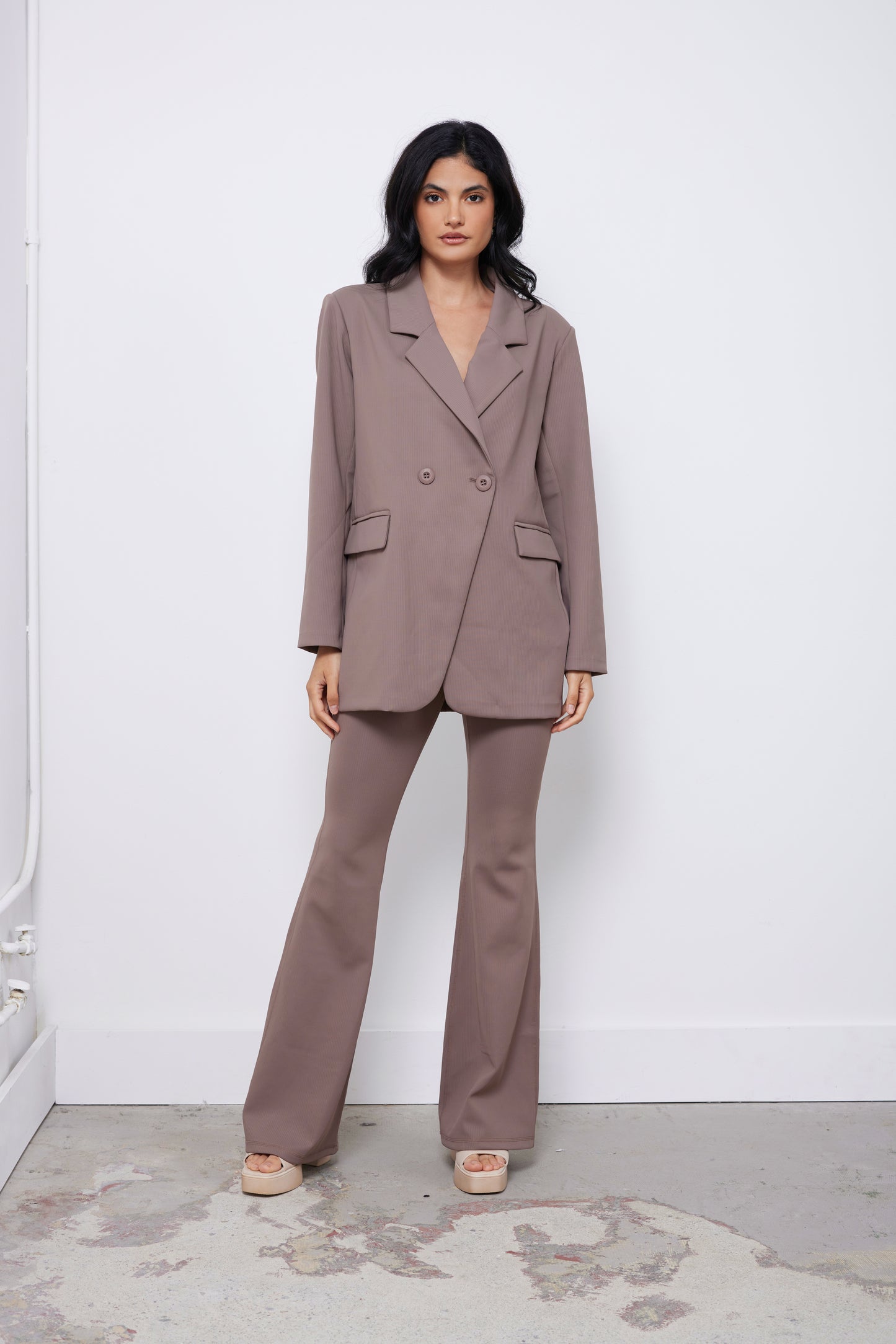 Paying It Forward Deep Taupe Set