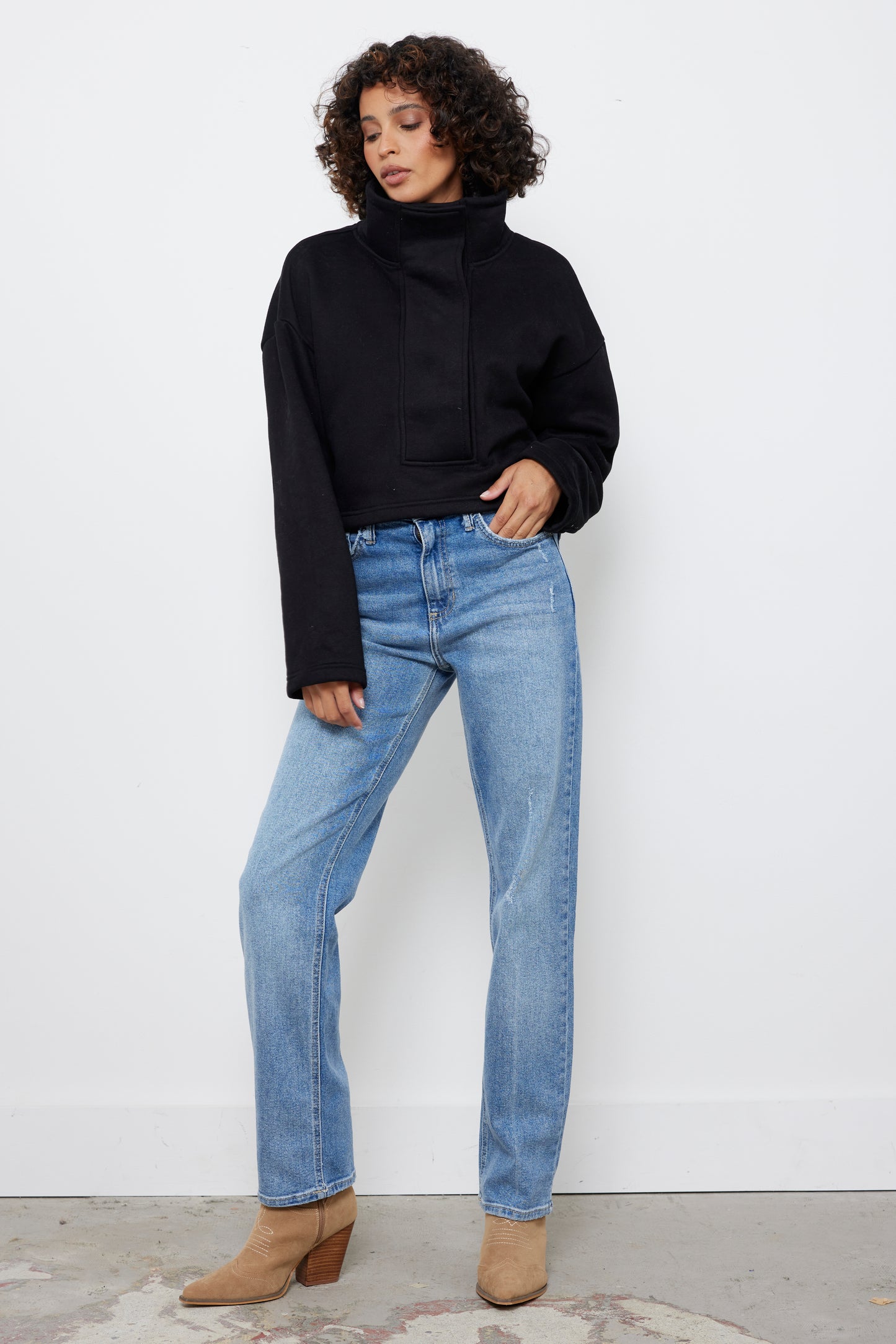 Freya Black Sweatshirt Top