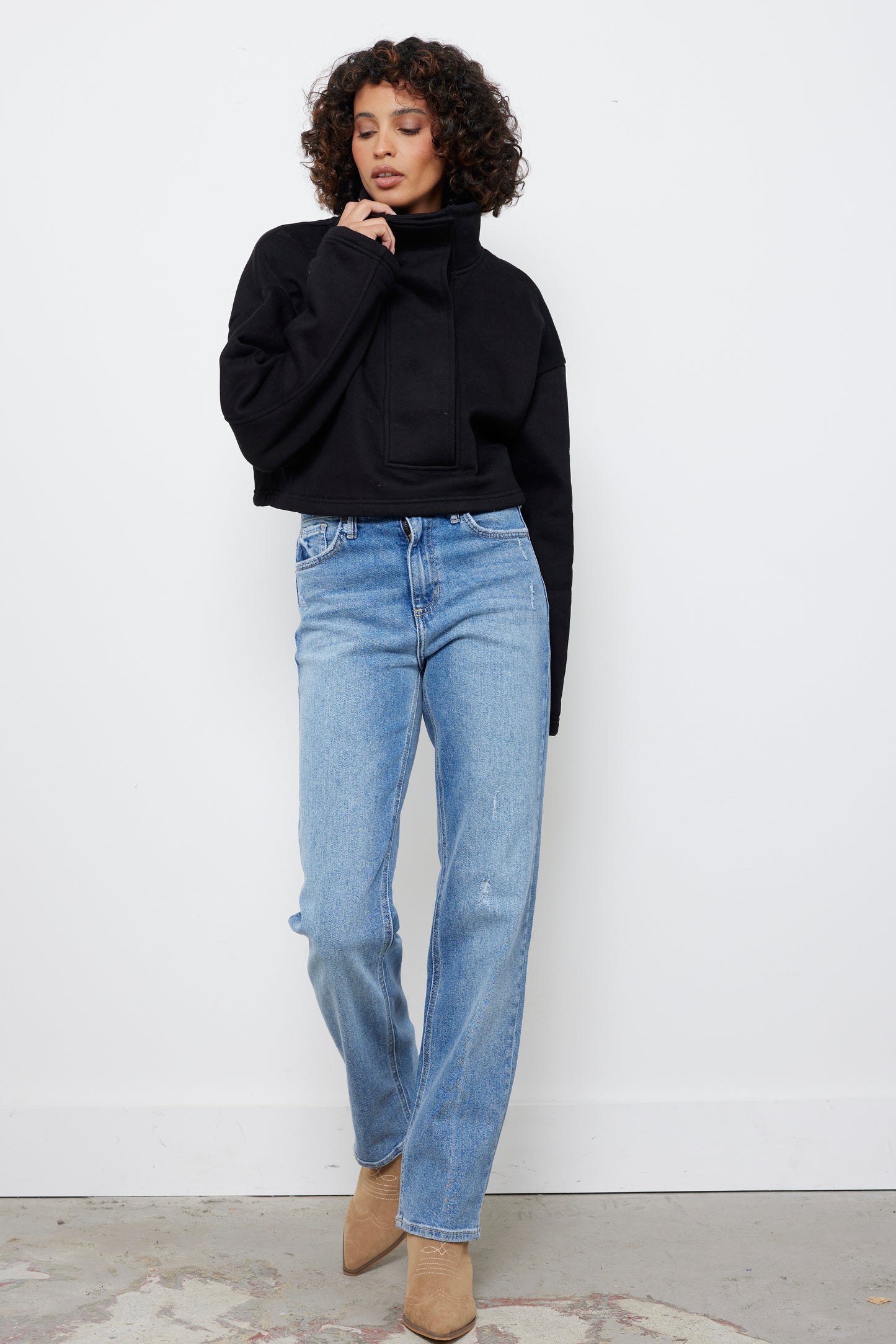 Freya Black Sweatshirt Top