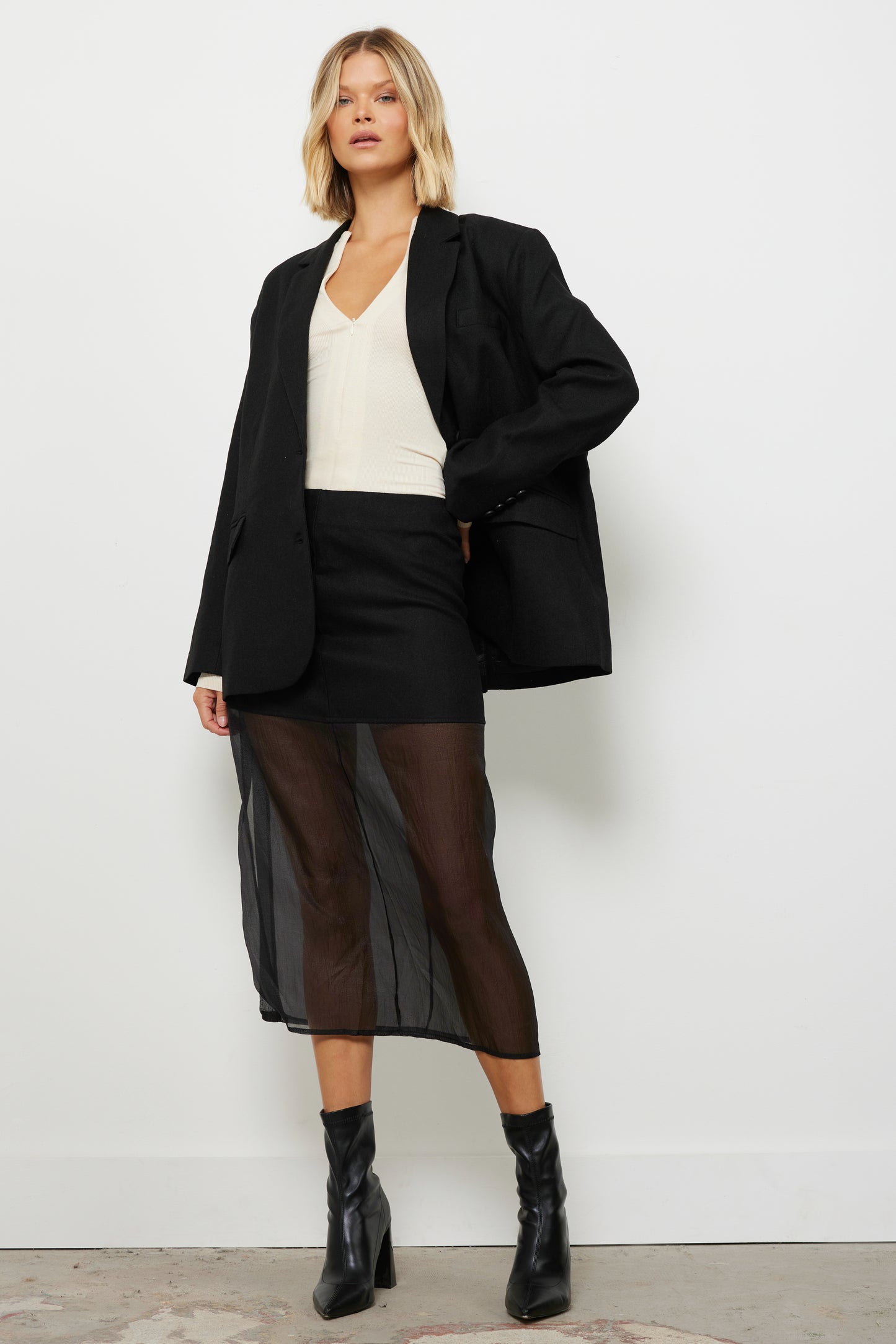 In Charge Black Set