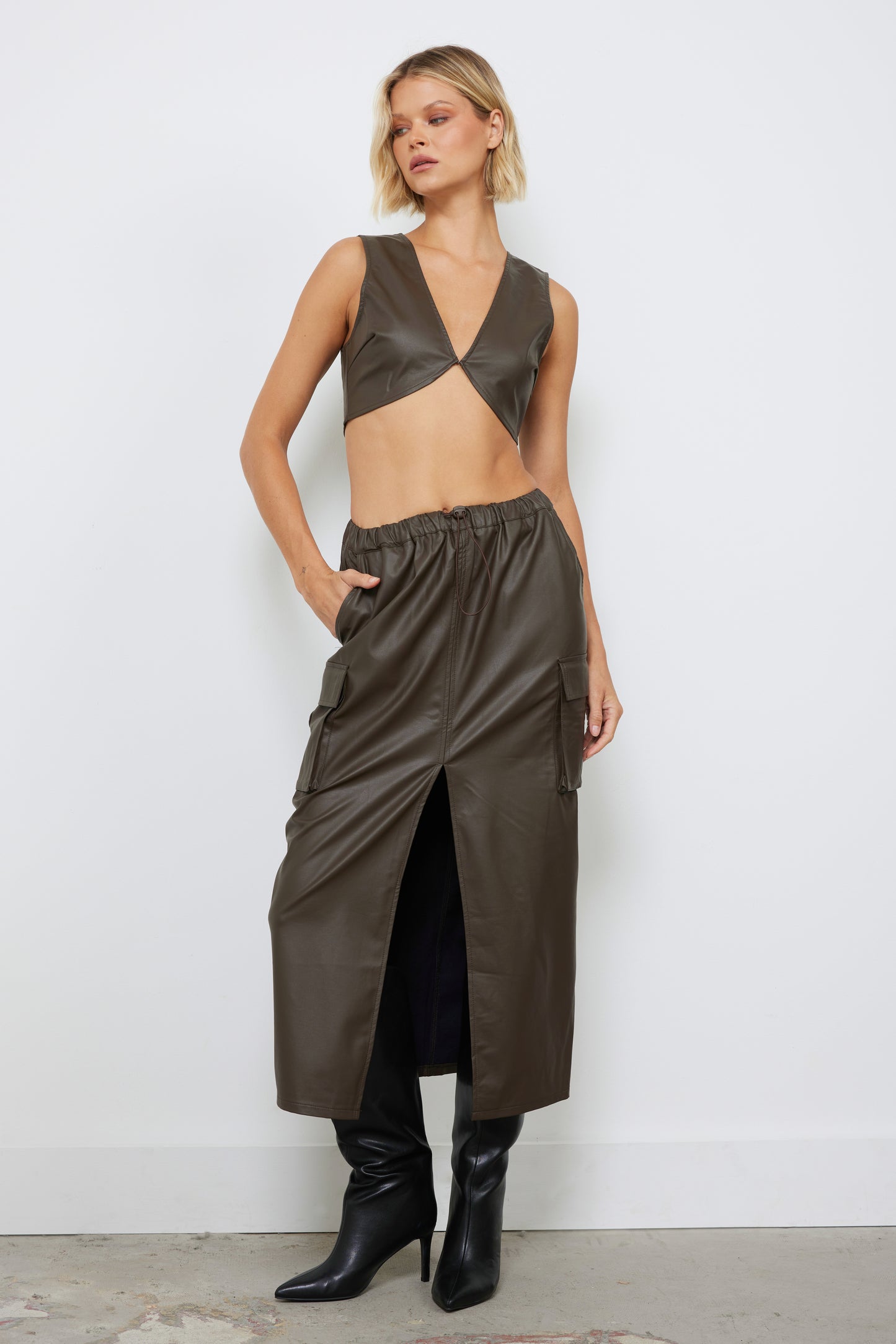 Show Not Tell Brown Leather Set
