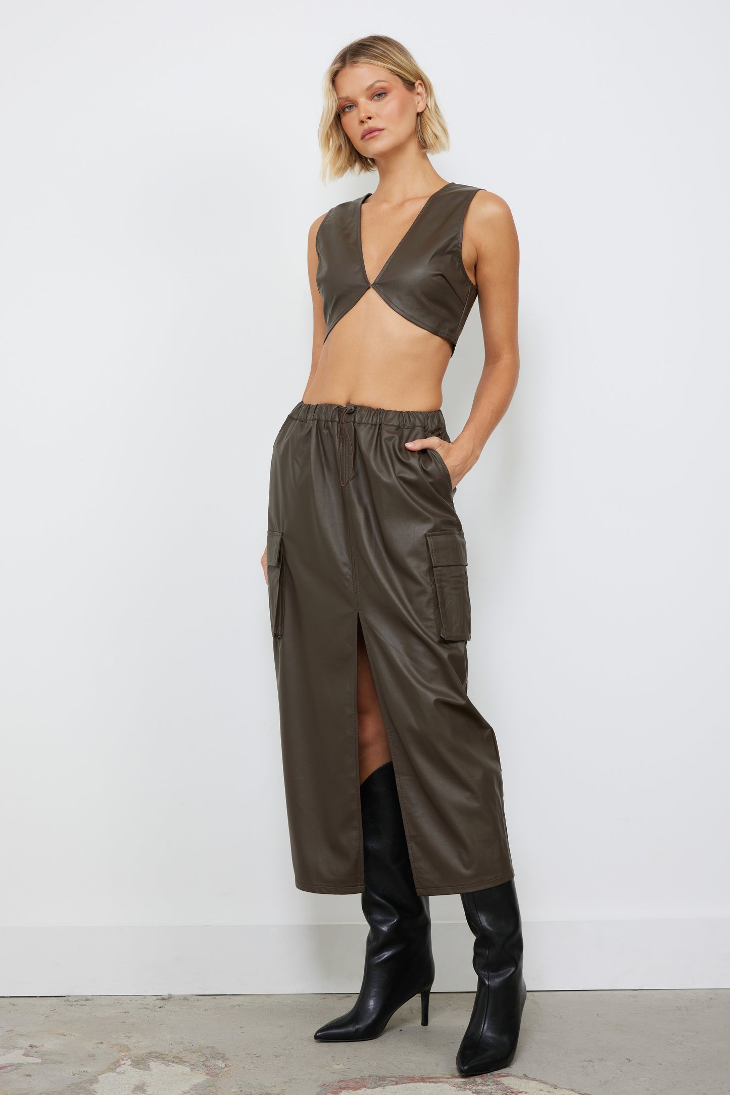 Show Not Tell Brown Leather Set