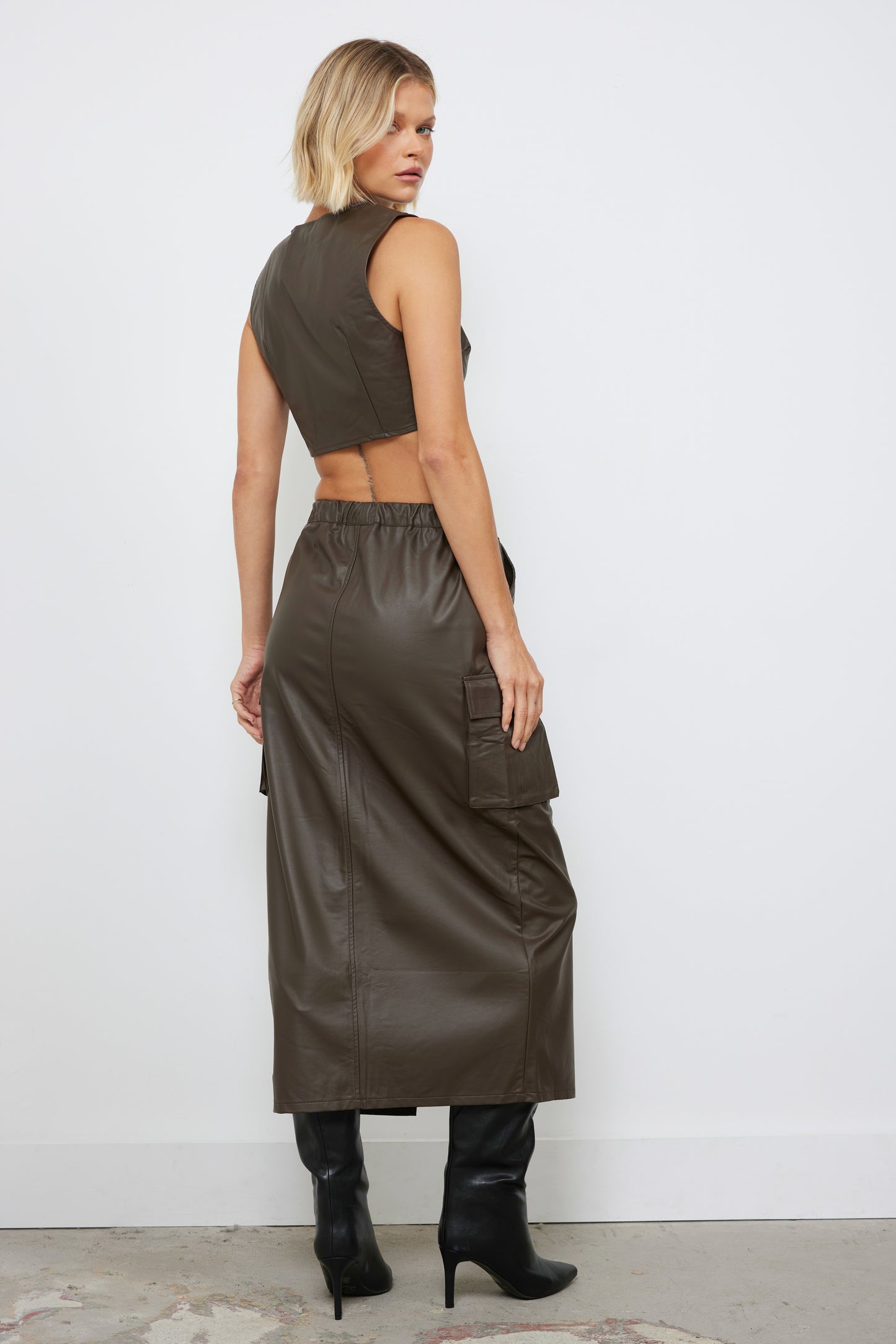 Show Not Tell Brown Leather Set