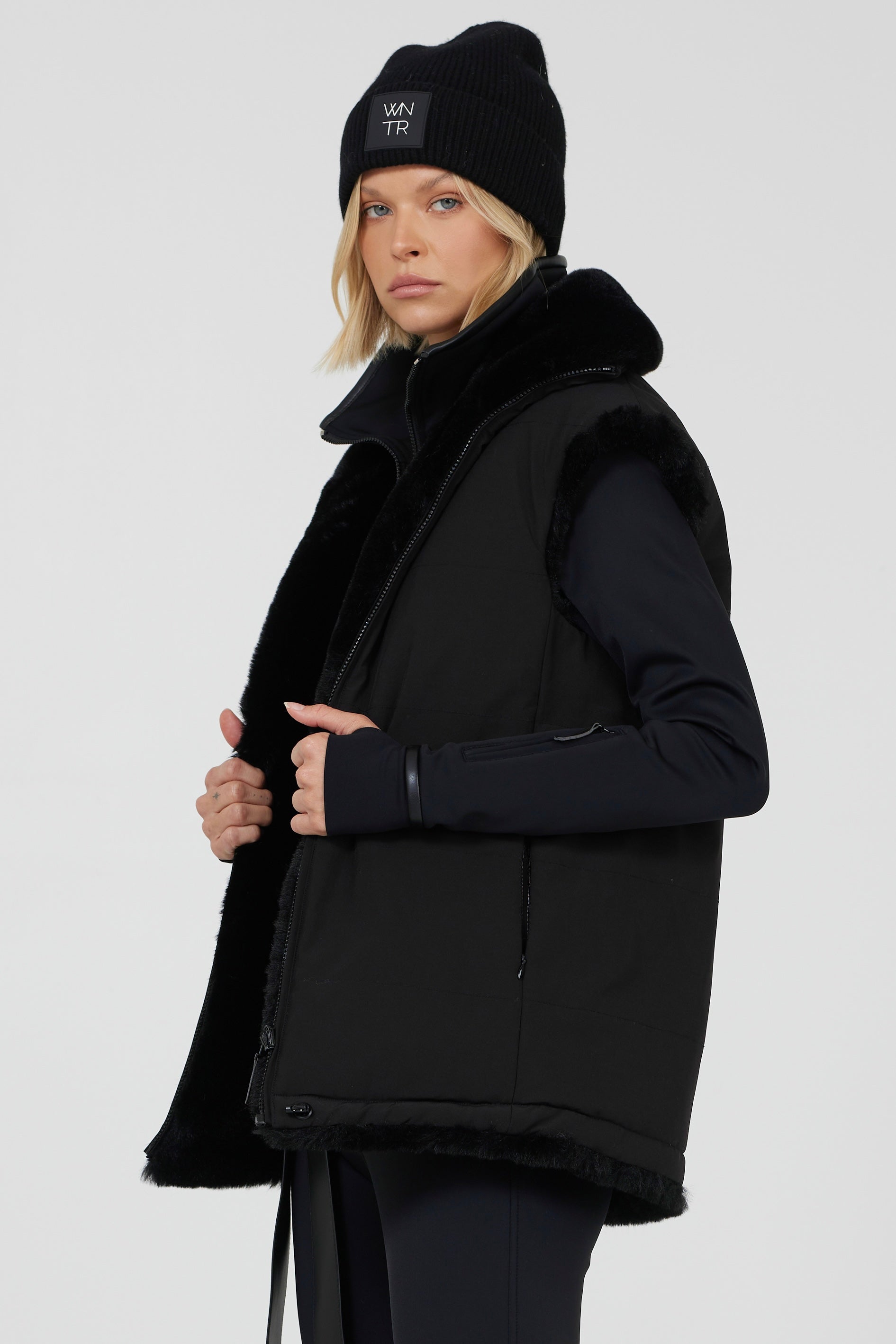 WNTR Onyx Vest