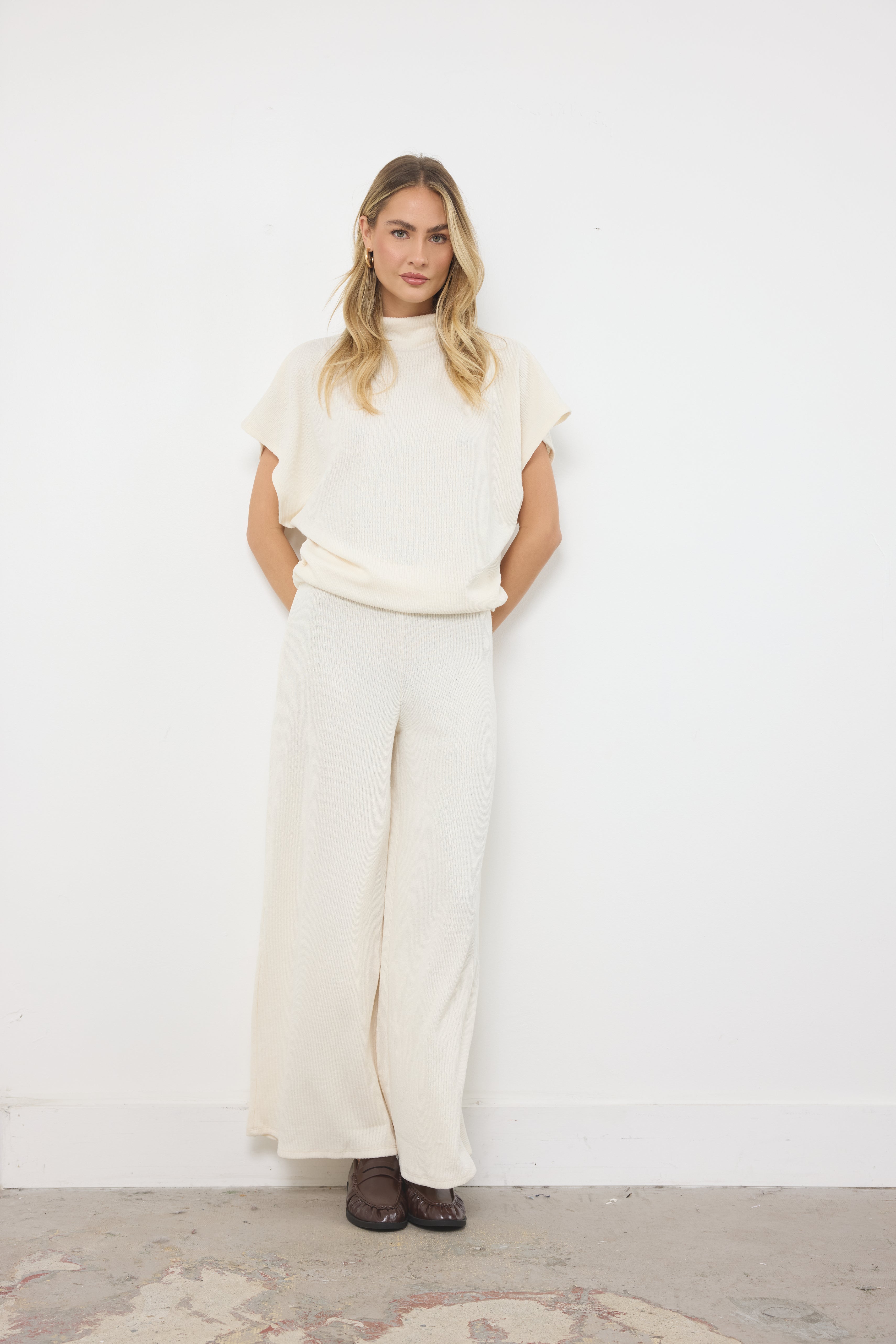 High Demand Cream Set