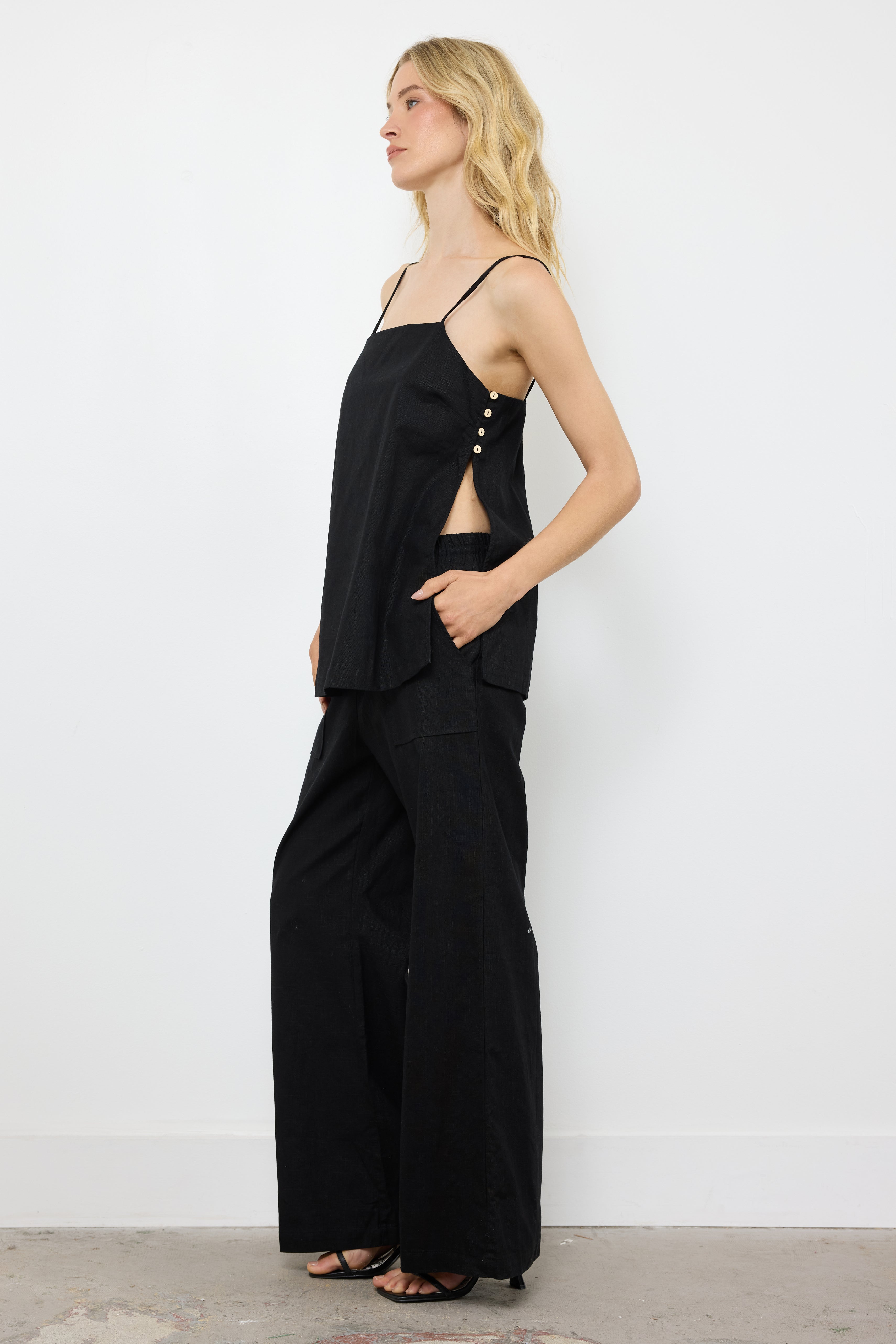 Does It For Me Black Set