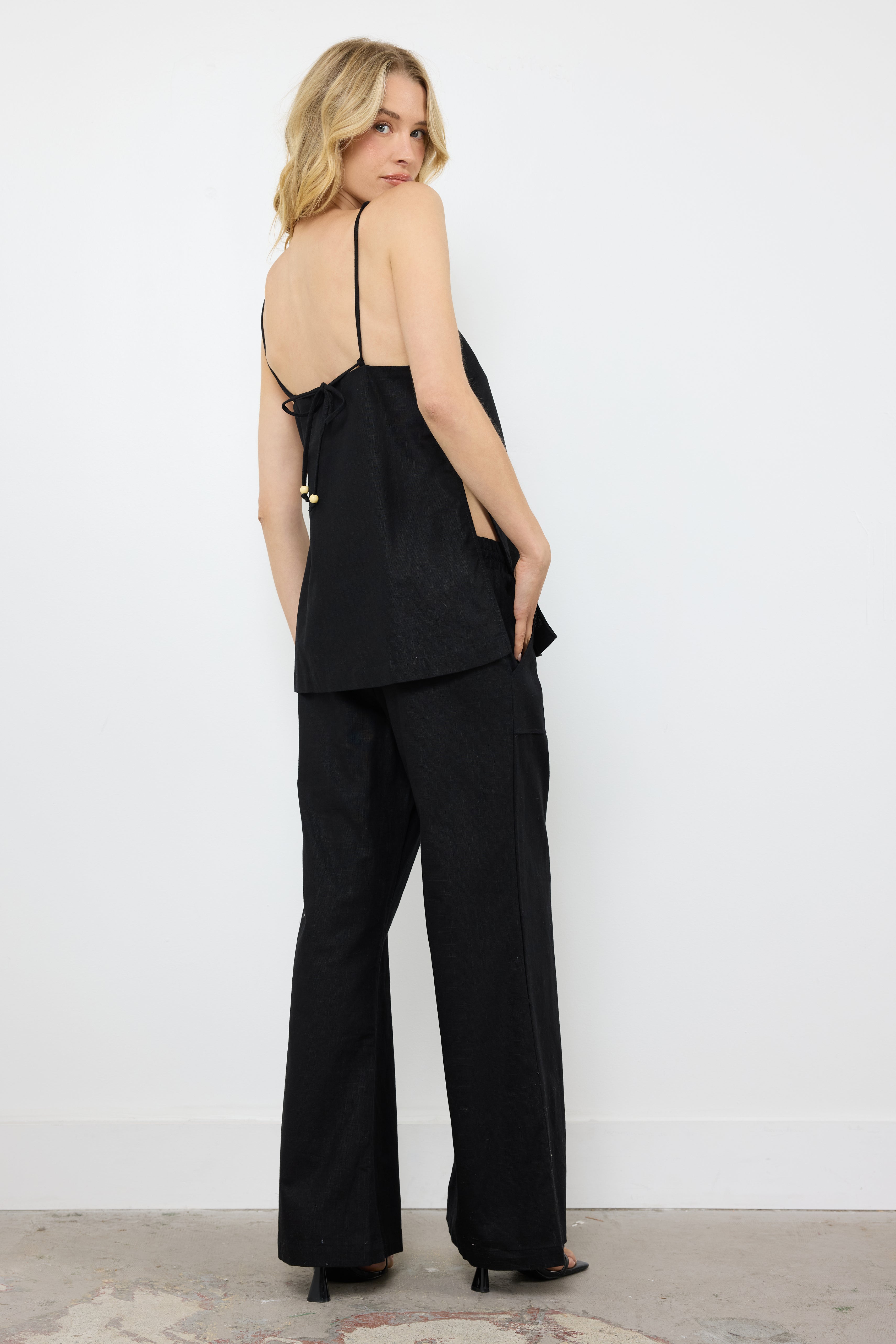 Does It For Me Black Set