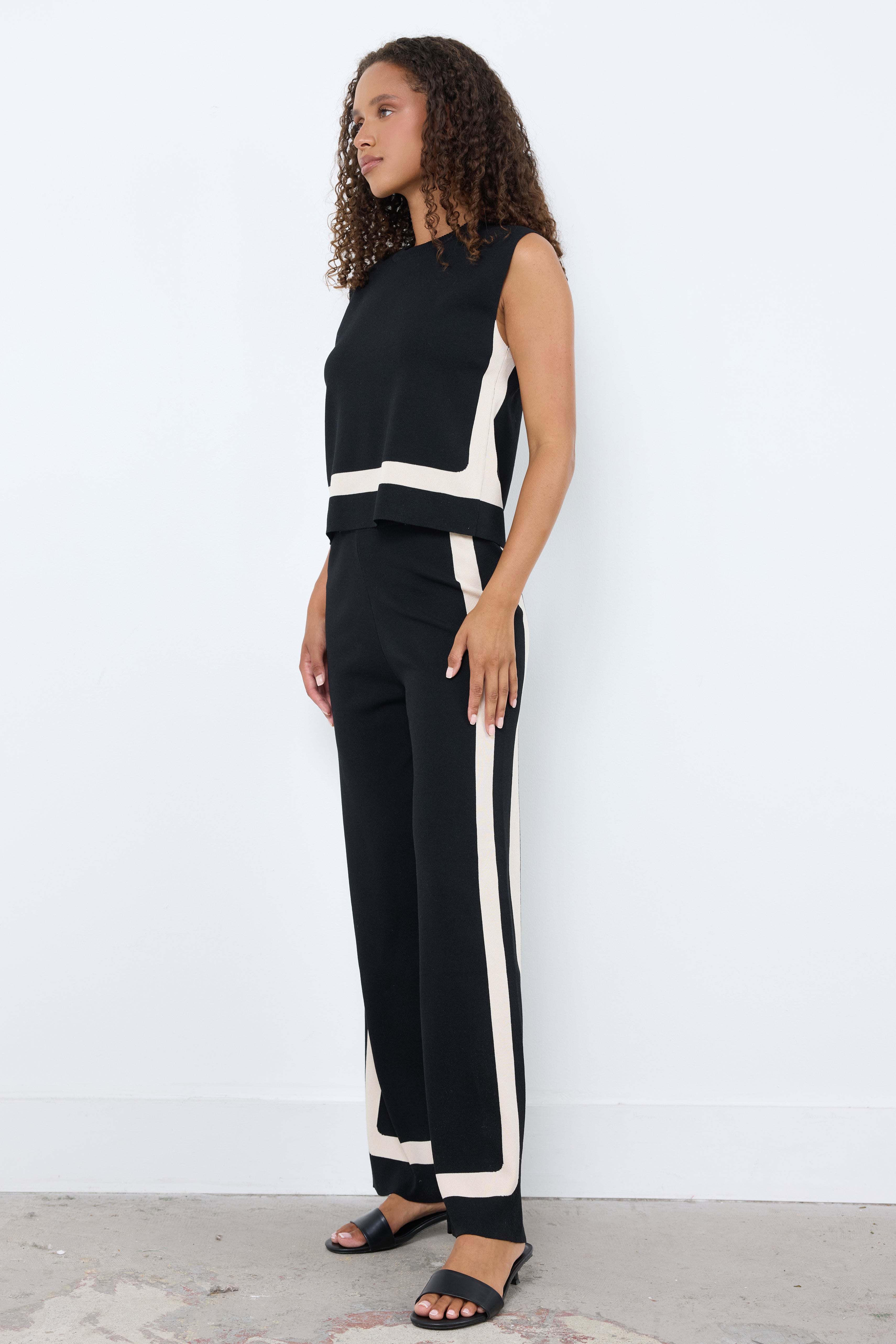 Keeps Getting Better Black Ivory Set