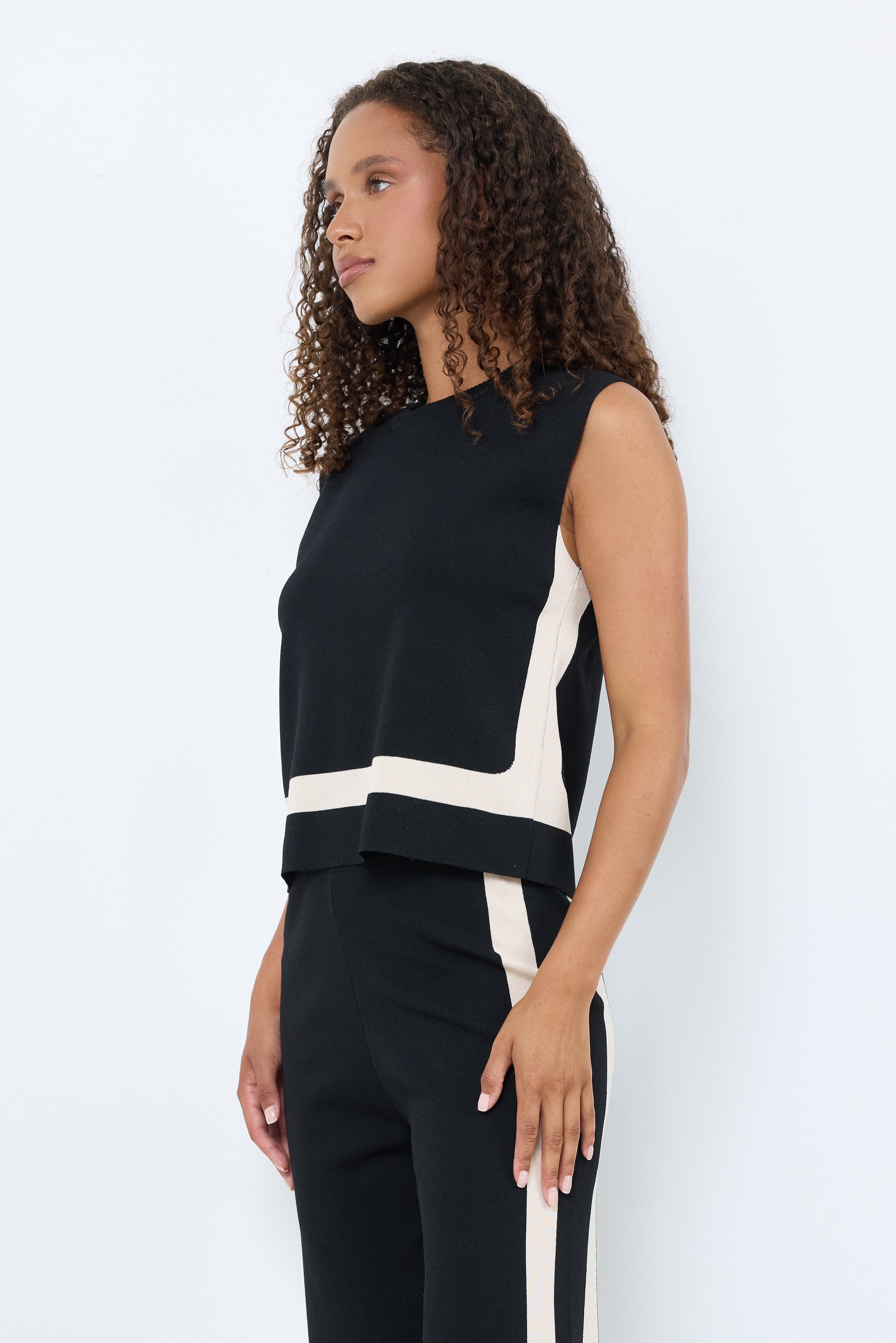 Keeps Getting Better Black Ivory Set