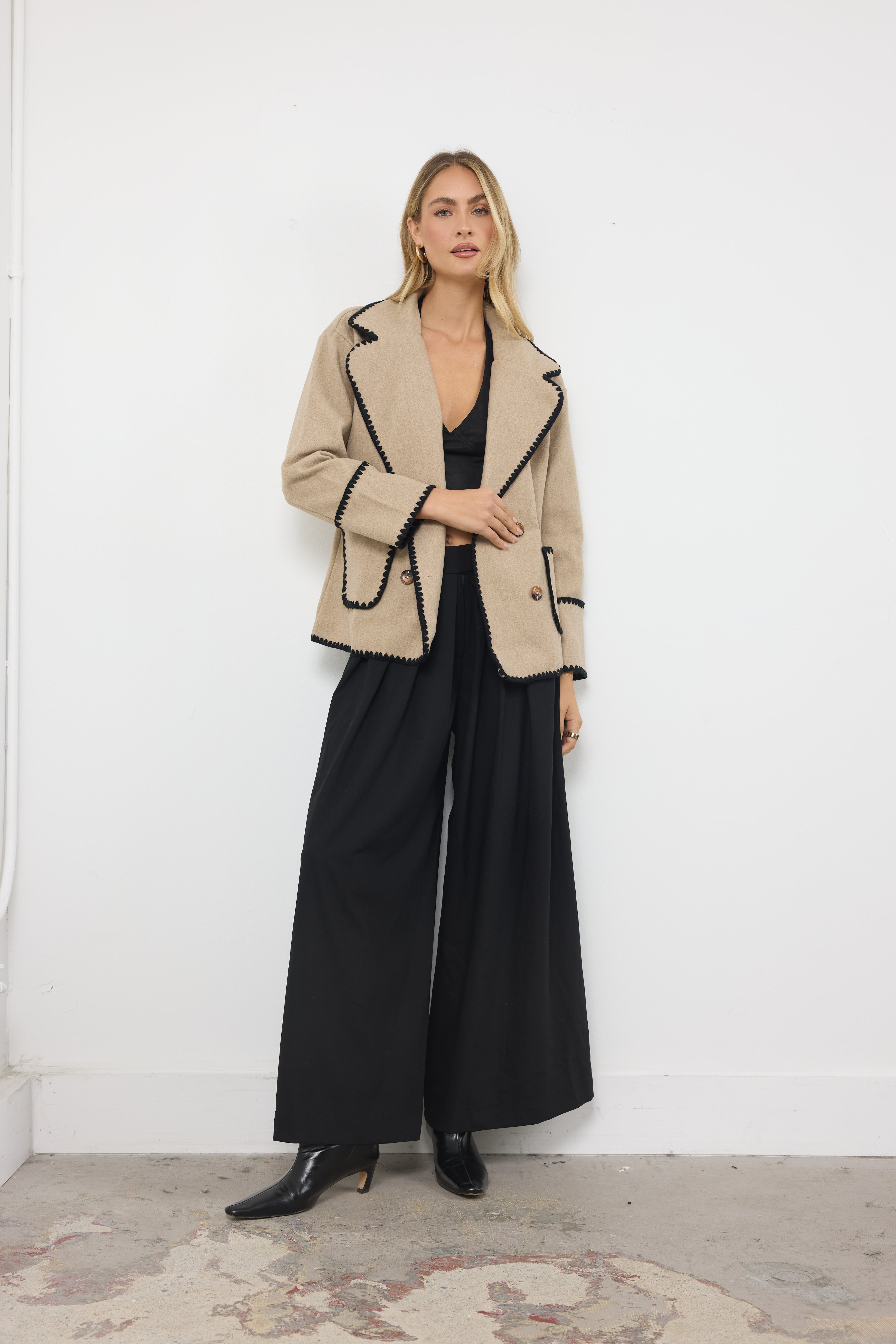 Elizabeth Taylor Taupe/Black Jacket