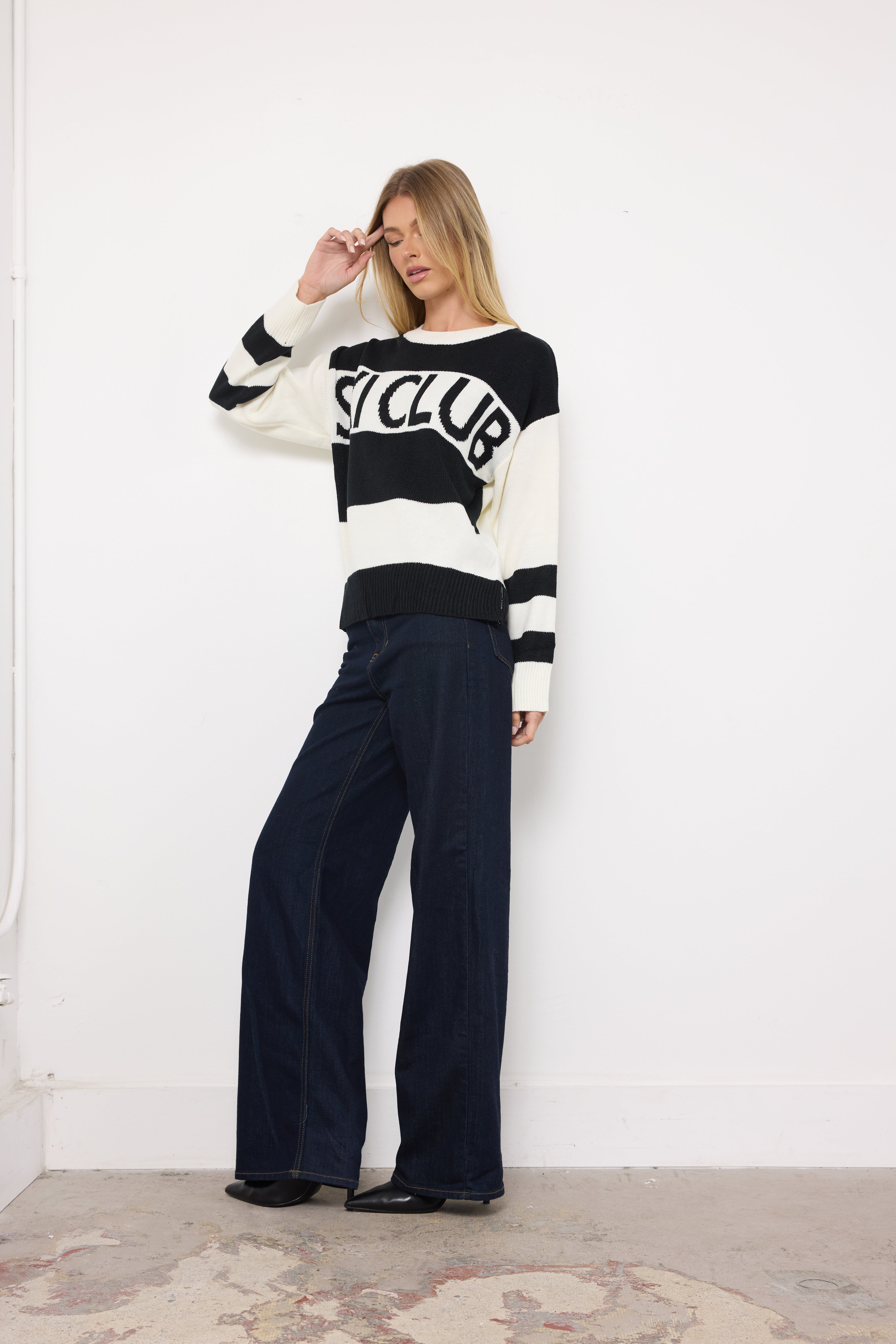 Ski Club White Black Knit Top