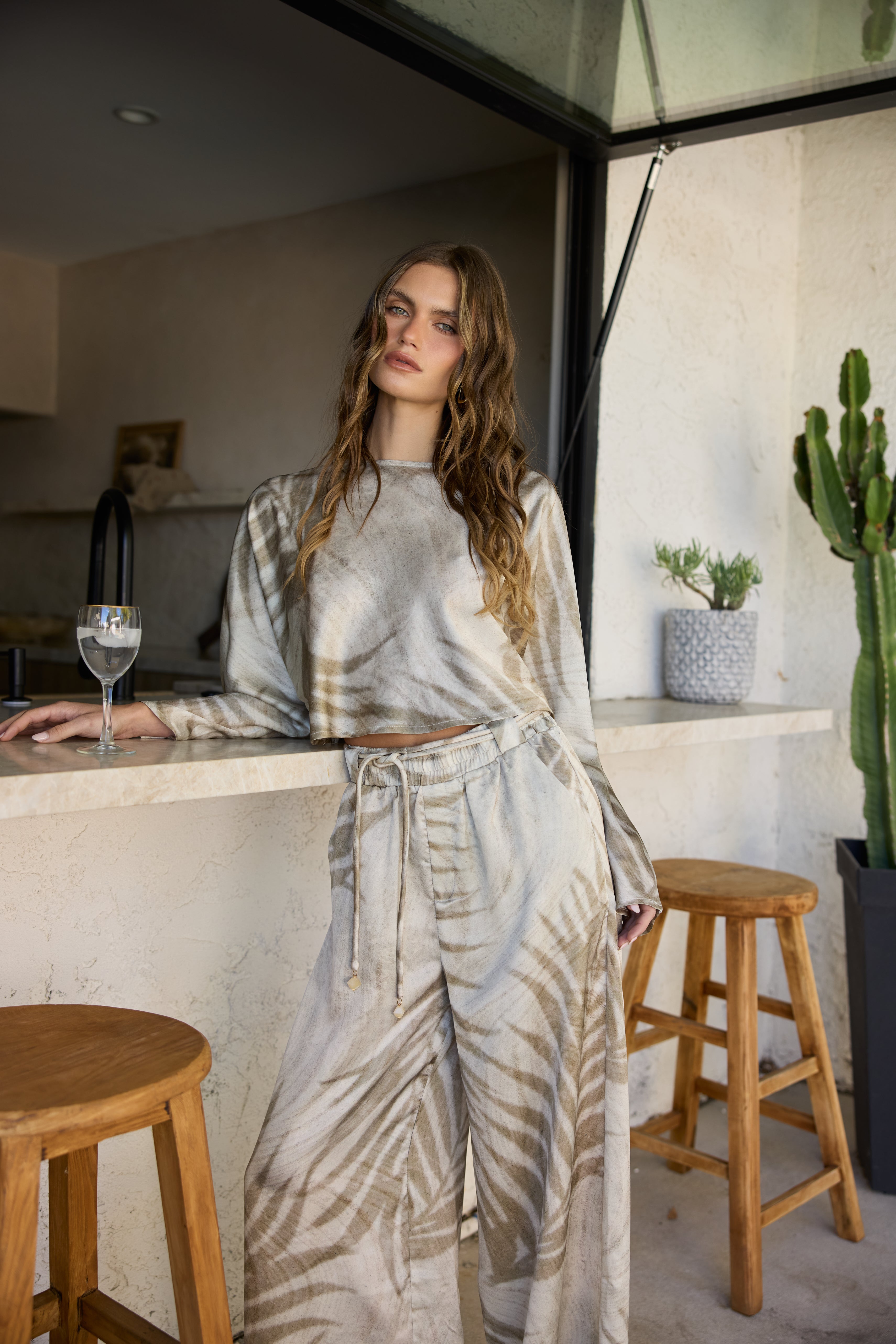 Continental Breakfast Sandstone Palm Top